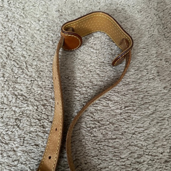 Authentic Louis Vuitton Brown Monogram Crossbody Bag - Picture 4 of 10